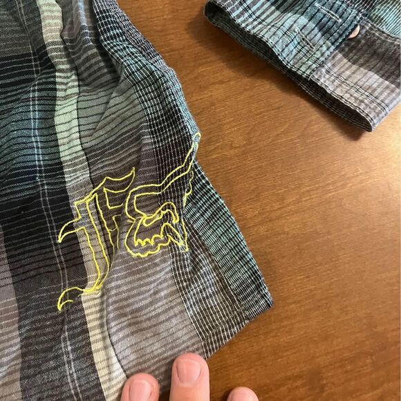 Fox button up plaid womens medium - Picture 4 of 5